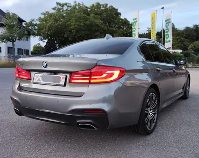 BMW 540i xDrive Sport Line — Berline sportive M-Paket, entretien complet — Thumbnail 7