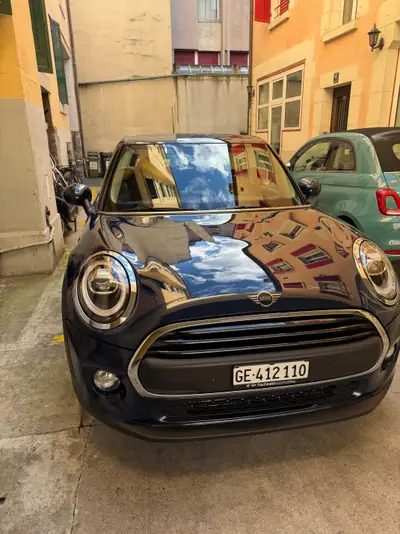 MINI One 1.5i — Citadine urbaine 2018, kilométrage vert et toiture panoramique — cruscotto