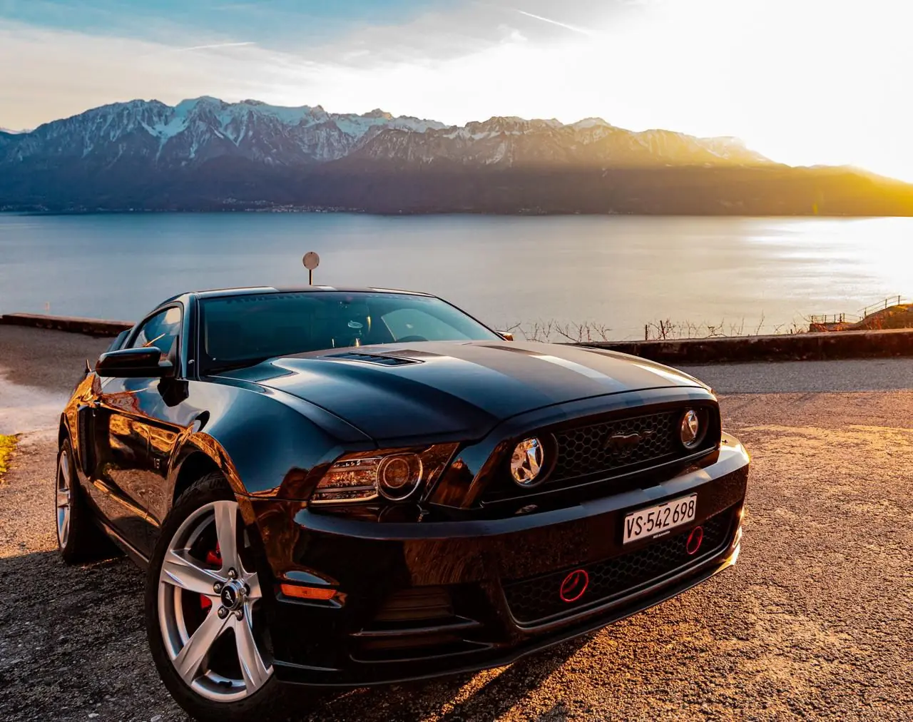 Ford Mustang GT 2012 — Muscle car légendaire, 420 ch et design iconique — vista esterna
