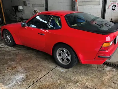 Porsche 944 2.5 1986 — Coupé sportif iconique, 185 000 km, sans sinistre — Seitenansicht