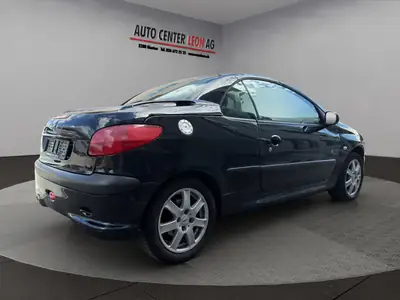 Peugeot 206 CC 2.0 16V — Cabriolet sportif, cuir premium et entretien complet — detail
