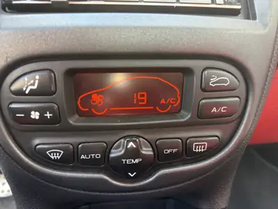 Peugeot 206 CC 2.0 16V — Cabriolet sportif, cuir premium et entretien complet — Thumbnail 14