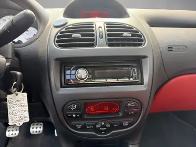 Peugeot 206 CC 2.0 16V — Cabriolet sportif, cuir premium et entretien complet — Thumbnail 13