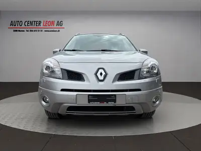 Renault Koleos 2.5 Dynamique Luxe 4x4 — SUV robuste, 4 roues motrices et cuir premium — exterior view