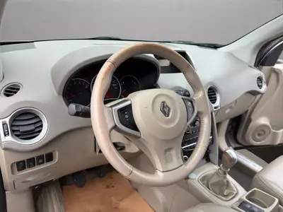 Renault Koleos 2.5 Dynamique Luxe 4x4 — SUV robuste, 4 roues motrices et cuir premium — Thumbnail 10