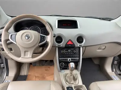 Renault Koleos 2.5 Dynamique Luxe 4x4 — SUV robuste, 4 roues motrices et cuir premium — Thumbnail 14