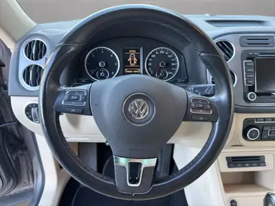 VW Tiguan 2.0 TDI Sport&Style — SUV robuste, moteur efficace, historique sans sinistre — Miniature 10