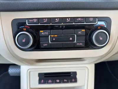 VW Tiguan 2.0 TDI Sport&Style — SUV robuste, moteur efficace, historique sans sinistre — Miniature 16
