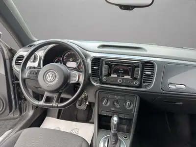 VW Beetle 1.2 TSI DSG — L'icône compact, efficace et sans sinistre — Miniature 14