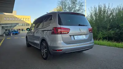 SEAT Alhambra 2.0 TDI 177 4x4 — Monospace 7 places robuste et spacieux — Heckansicht