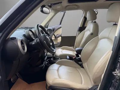 MINI Countryman Cooper S ALL4 — SUV compact premium, traction intégrale et équipements haut de gamme — Thumbnail 9