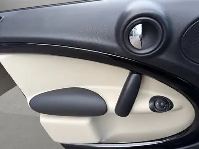 MINI Countryman Cooper S ALL4 — SUV compact premium, traction intégrale et équipements haut de gamme — Thumbnail 12