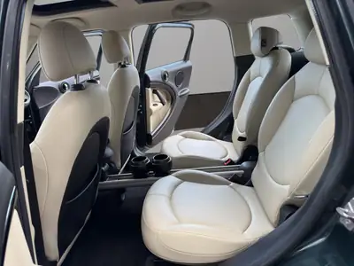 MINI Countryman Cooper S ALL4 — SUV compact premium, traction intégrale et équipements haut de gamme — Thumbnail 13