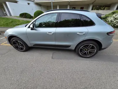Porsche Macan 2.0 — SUV sportif 245 ch, toutes options, historique sans accident — côté