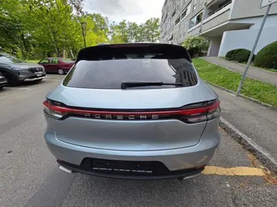 Porsche Macan 2.0 — SUV sportif 245 ch, toutes options, historique sans accident — tableau de bord