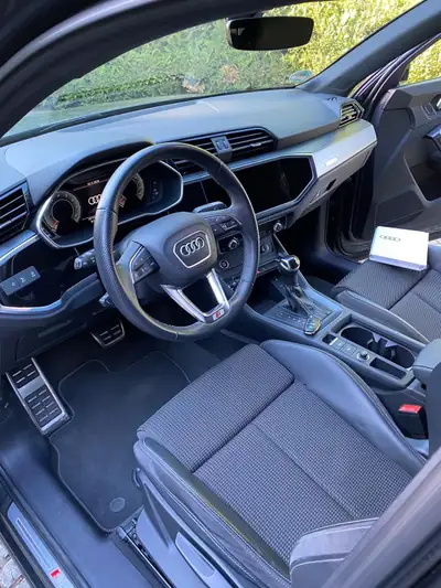 Audi Q3 2.0 40 TFSI S line — SUV compact dynamique avec pneus hiver neufs — Miniatura 10