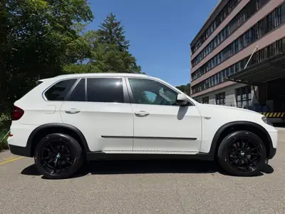 BMW X5 xDrive40d Steptronic — 55'000 km, diesel puissant, 8 pneus, garantie — interior