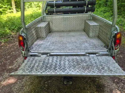Mitsubishi L200 4x4 — Pick-up robuste, première main, attelage 3.5t — Armaturenbrett