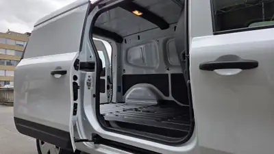 Nissan Townstar EV45 22 kW — Le fourgon électrique malin pour artisans et petits entrepreneurs — cruscotto