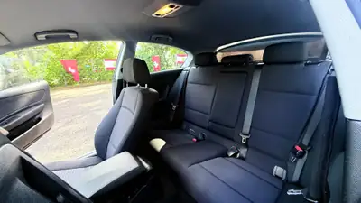 BMW 118d Access — Diesel efficace, 6 vitesses, sans sinistre — Miniature 7