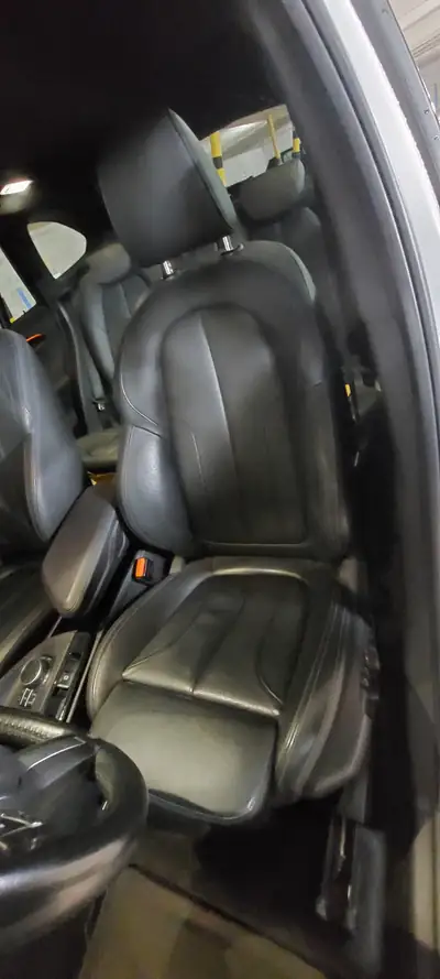 BMW X1 25d xDrive — SUV diesel robuste, 127 000 km, traction intégrale — tableau de bord