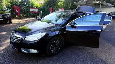Opel Insignia 1.8 Edition 2008 — Berline élégante, moteur fiable et sans sinistre — Miniature 12