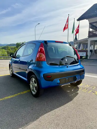 Peugeot 107 Swiss Edition — Citadine fiable, révision MFK fraîche, 8 pneus neufs — detail