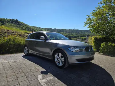 BMW 116i — Compacte citadine de 2010, 122 ch, état impeccable — Armaturenbrett