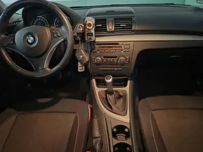 BMW 116i — Compacte citadine de 2010, 122 ch, état impeccable — Miniatur 11