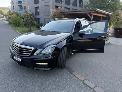 Mercedes-Benz E 63 AMG Break — 525 ch, propulsion sportive, design intemporel — intérieur