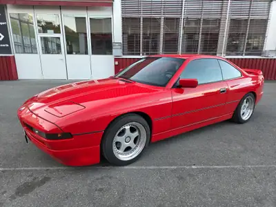 BMW 850i V12 5.0 — Chef-d'œuvre des années 90, 300 CV et boîte manuelle — arrière