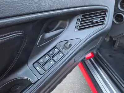 BMW 850i V12 5.0 — Chef-d'œuvre des années 90, 300 CV et boîte manuelle — Miniature 13