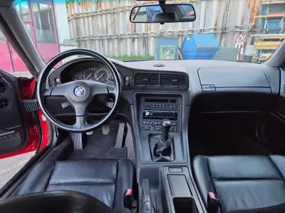 BMW 850i V12 5.0 — Chef-d'œuvre des années 90, 300 CV et boîte manuelle — Miniature 17