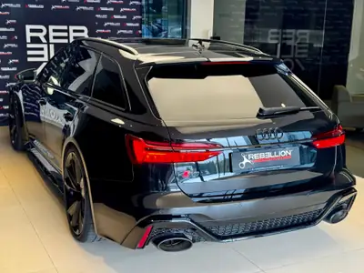 Audi RS6 Avant 4.0 TFSI V8 quattro — Berline sport légendaire, 600 ch sans compromis — Armaturenbrett