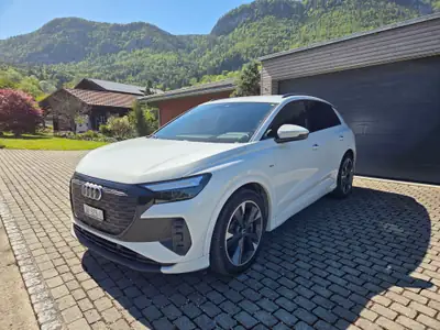 Audi Q4 e-tron 50 quattro — SUV électrique premium, 42 500 km seulement — Armaturenbrett