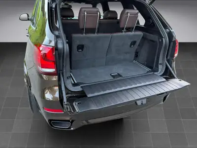 BMW X5 xDrive M50d — SUV 7 places, 381 ch diesel, M Sport et basses suspensions — Thumbnail 22