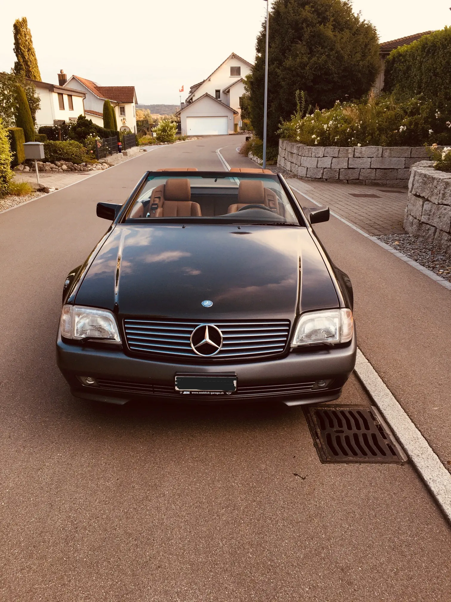 Mercedes-Benz SL 280 — Cabriolet légendaire, cuir premium et motorisation classique — Außenansicht