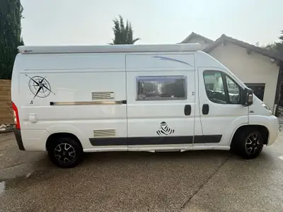 FIAT Ducato 2.3 Multijet 120 — Camping-car Challenger d'occasion, entretien impeccable — fianco
