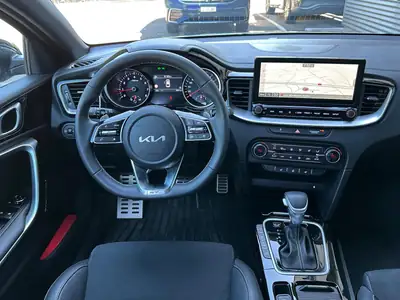 Kia ProCeed 1.5 T-GDi MHEV GT-Line — Break sportif hybride mild, 3900 km seulement — Thumbnail 9
