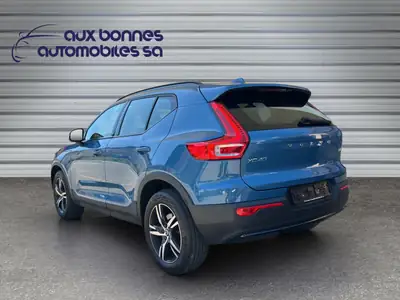 Volvo XC40 B4 Mild Hybrid AWD — SUV compact hybride, 65'000 km, état impeccable — côté