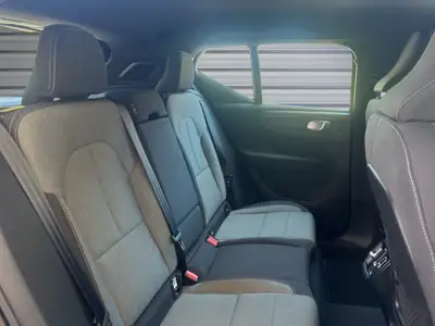 Volvo XC40 B4 Mild Hybrid AWD — SUV compact hybride, 65'000 km, état impeccable — Miniature 13