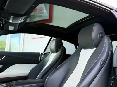 Mercedes-Benz E 450 Coupé 4Matic AMG Line — Élégance sportive, 38'900 km seulement — Miniature 19