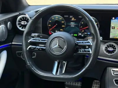 Mercedes-Benz E 450 Coupé 4Matic AMG Line — Élégance sportive, 38'900 km seulement — Miniature 24