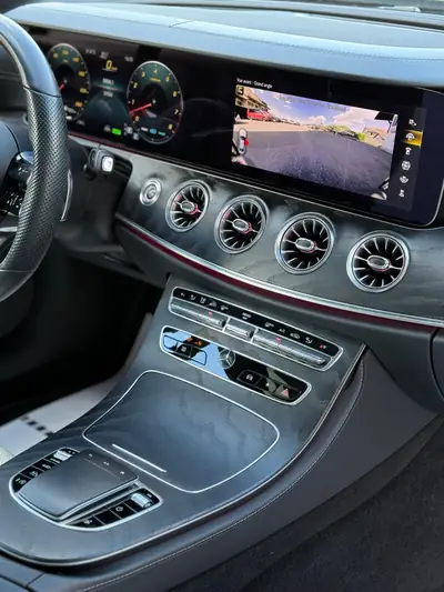 Mercedes-Benz E 450 Coupé 4Matic AMG Line — Élégance sportive, 38'900 km seulement — Miniature 30