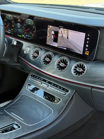 Mercedes-Benz E 450 Coupé 4Matic AMG Line — Élégance sportive, 38'900 km seulement — Miniature 29