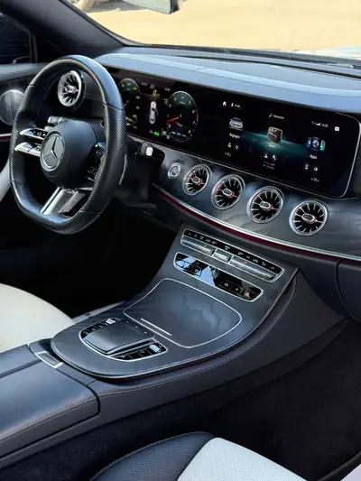 Mercedes-Benz E 450 Coupé 4Matic AMG Line — Élégance sportive, 38'900 km seulement — Miniature 28
