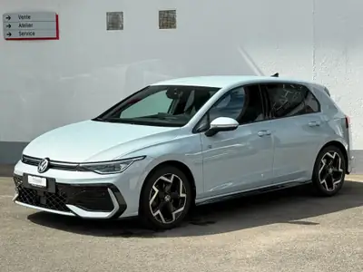VW Golf 1.5 e-TSI mHEV R-Line — Hybride légère performant, kilométrage réduit — cruscotto