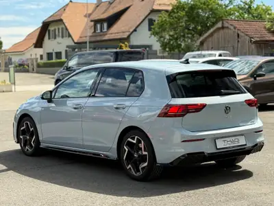 VW Golf 1.5 e-TSI mHEV R-Line — Hybride légère performant, kilométrage réduit — Miniatura 9