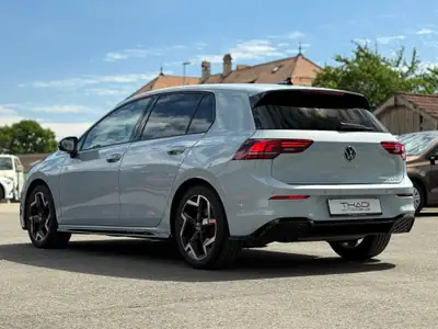 VW Golf 1.5 e-TSI mHEV R-Line — Hybride légère performant, kilométrage réduit — Miniatura 10