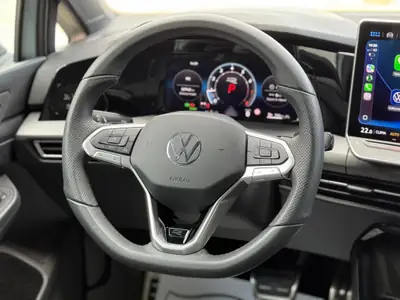 VW Golf 1.5 e-TSI mHEV R-Line — Hybride légère performant, kilométrage réduit — Miniatura 23